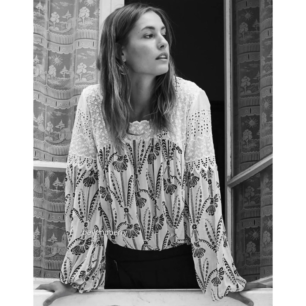Anthropologie Floreat Cantata Ivory & Black Peasant Blouse